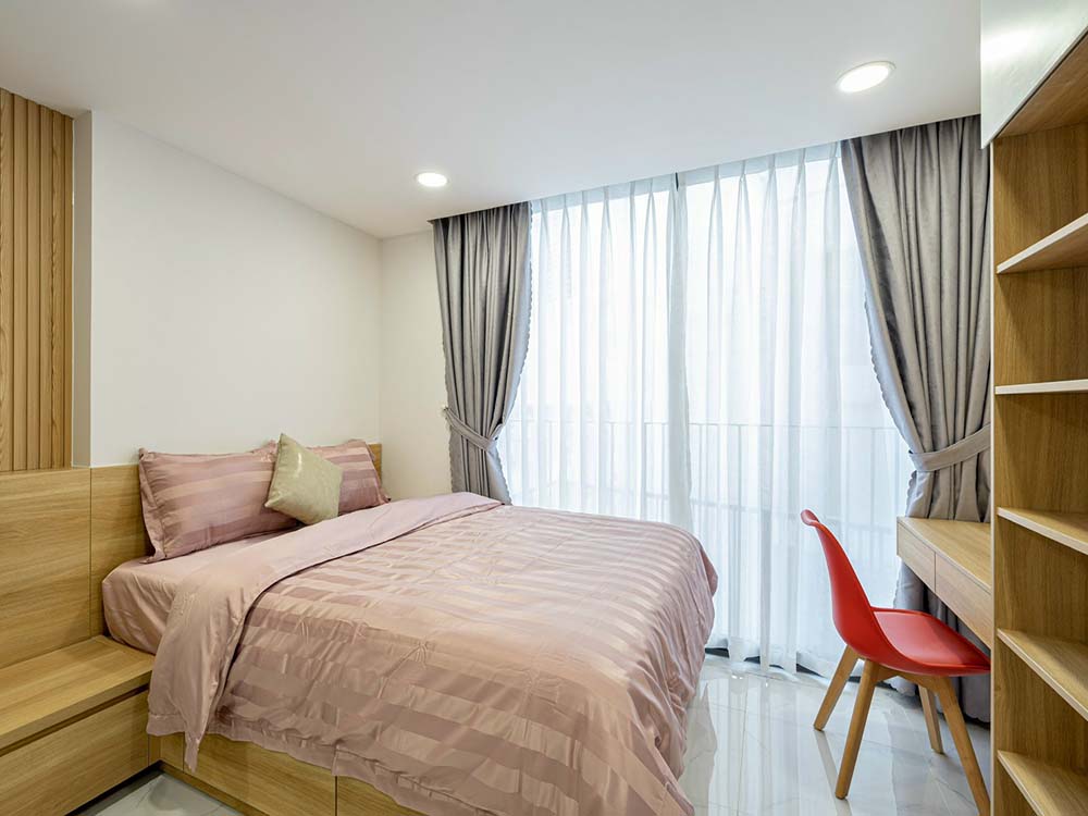 One bedroom serviced apartment for lease in District 1 next to Ben Thanh Market.