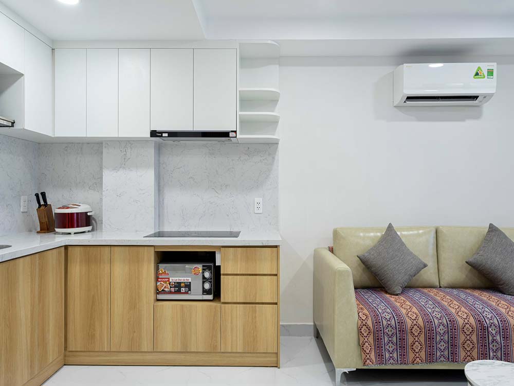 One bedroom serviced apartment for lease in District 1 next to Ben Thanh Market.