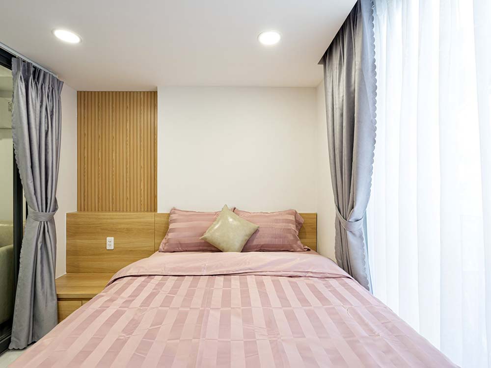 One bedroom serviced apartment for lease in District 1 next to Ben Thanh Market.
