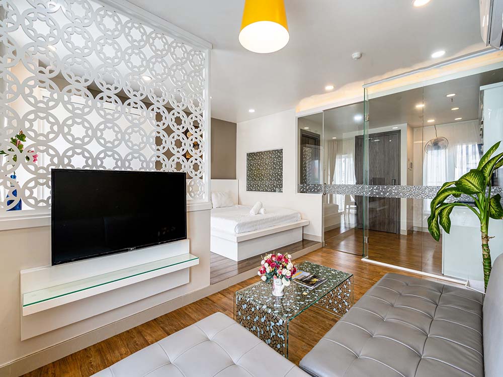 Luxury serviced apartment for rent on Hoang Dieu Street, Phu Nhuan District