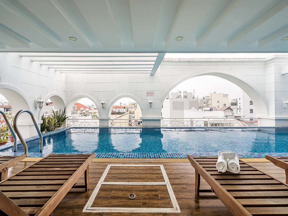 Luxury serviced apartment for rent on Hoang Dieu Street, Phu Nhuan District