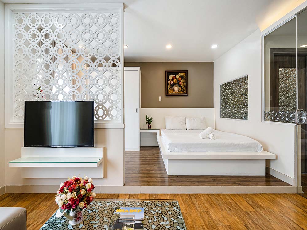 Luxury serviced apartment for rent on Hoang Dieu Street, Phu Nhuan District