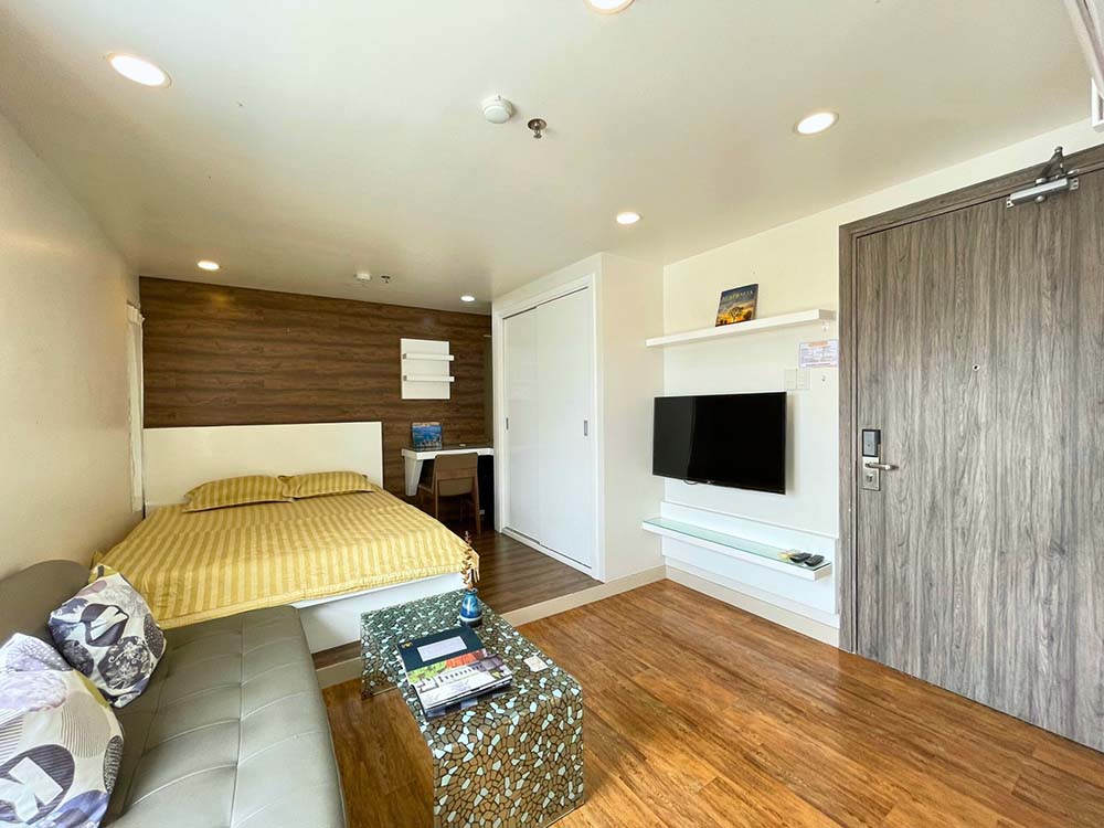 Studio serviced apartment for rent on Hoang Dieu Street, Phu Nhuan District