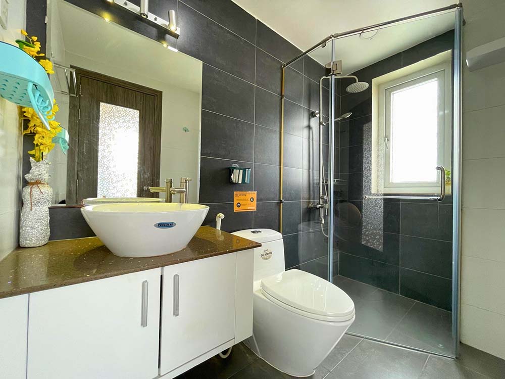 Studio serviced apartment for rent on Hoang Dieu Street, Phu Nhuan District