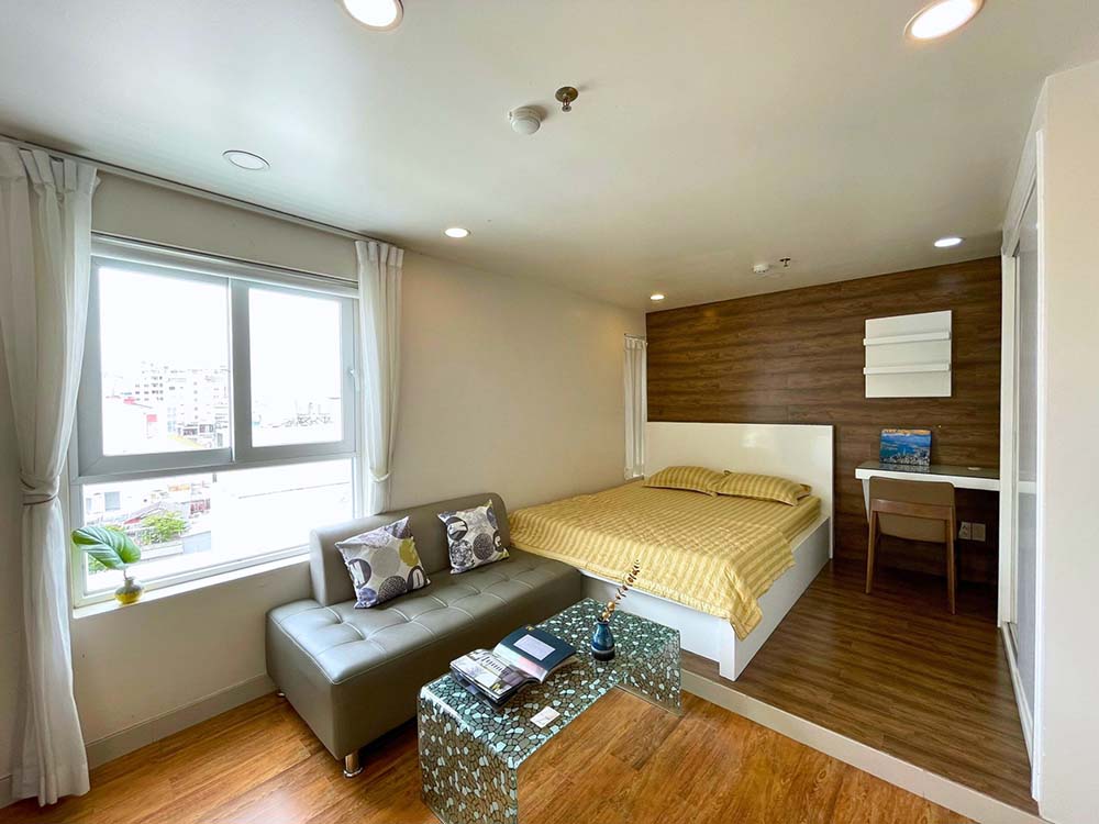 Studio serviced apartment for rent on Hoang Dieu Street, Phu Nhuan District