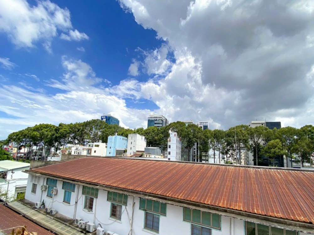 Nice serviced apartment for rent on Pham Viet Chanh Street District 1