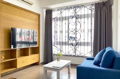 Nice serviced apartment for rent on Pham Viet Chanh Street District 1