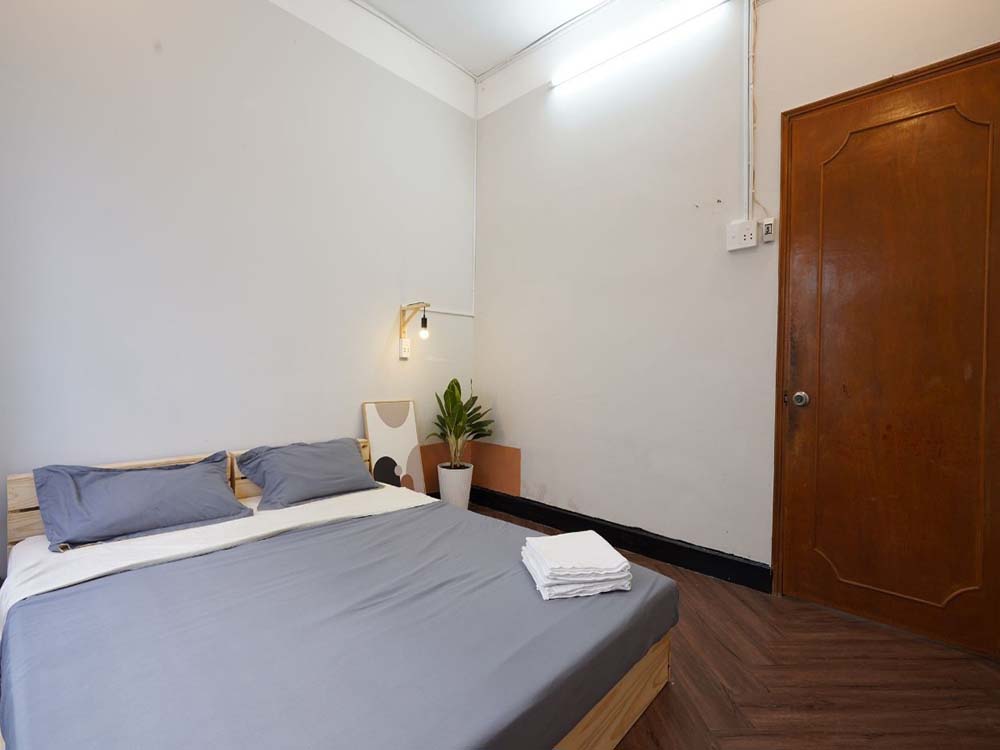 Windy apartment for rent in District 1 next to Ben Thanh Market