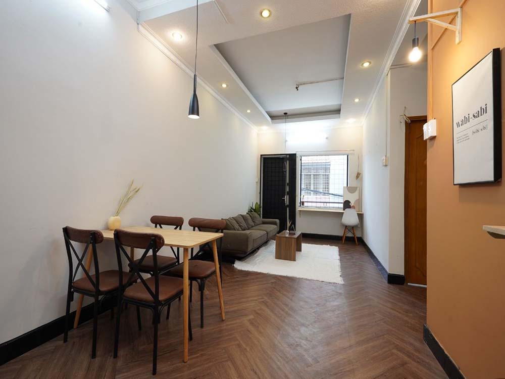Windy apartment for rent in District 1 next to Ben Thanh Market