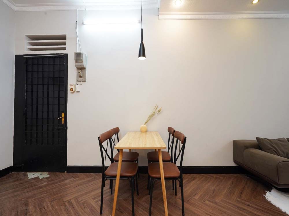 Windy apartment for rent in District 1 next to Ben Thanh Market