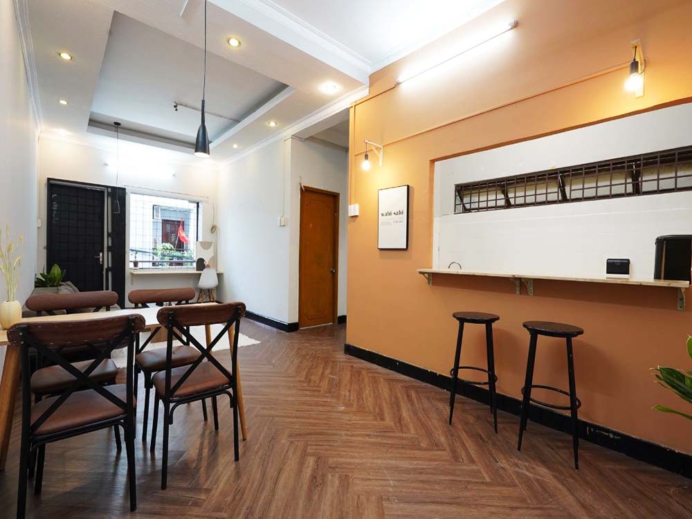 Windy apartment for rent in District 1 next to Ben Thanh Market