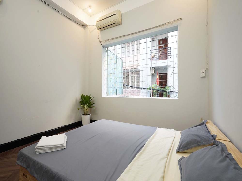 Windy apartment for rent in District 1 next to Ben Thanh Market