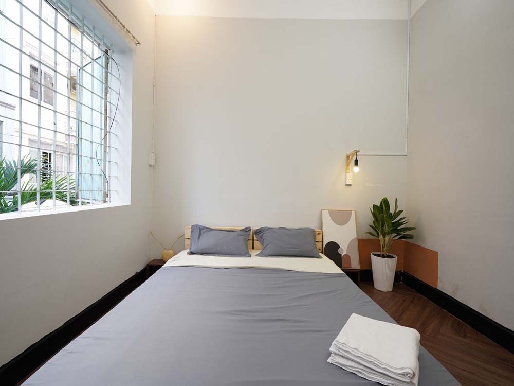 Windy apartment for rent in District 1 next to Ben Thanh Market