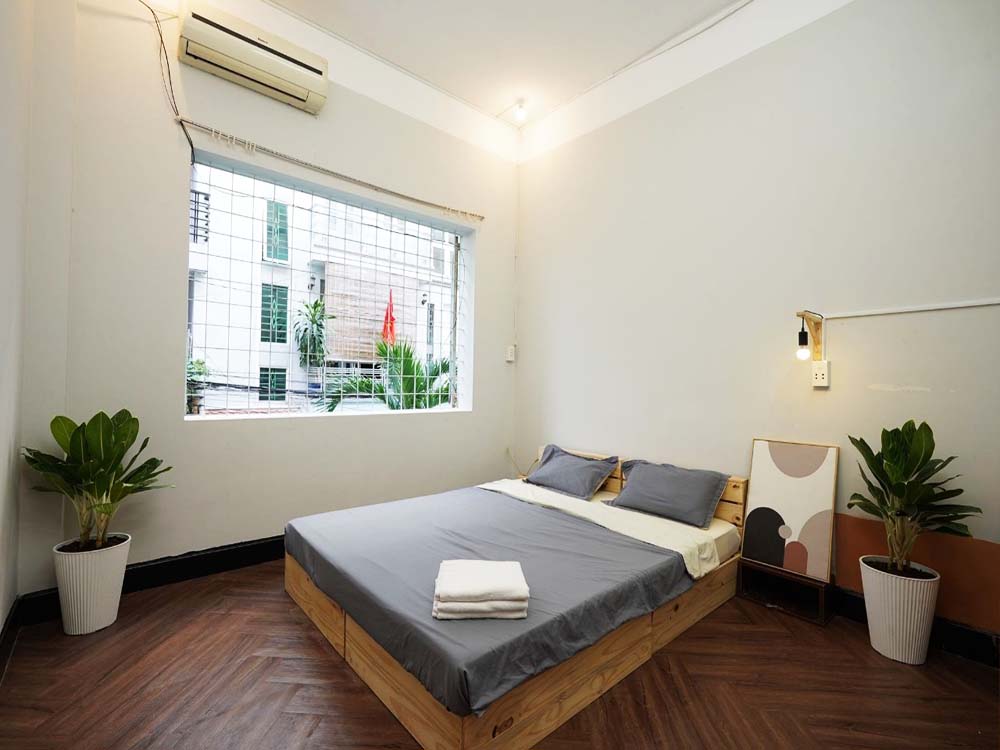 Windy apartment for rent in District 1 next to Ben Thanh Market