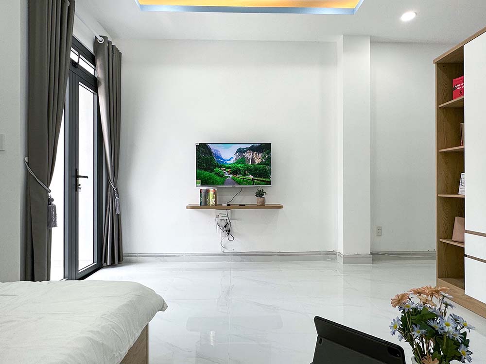Nice serviced apartment for rent in District 10, Cach Mang Thang 8 Street.