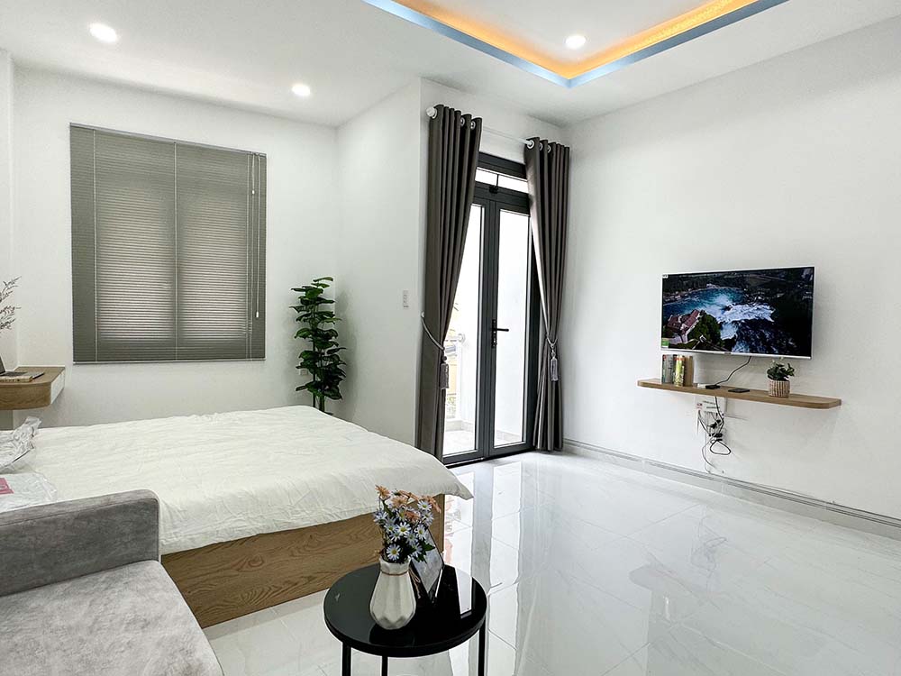 Nice serviced apartment for rent in District 10, Cach Mang Thang 8 Street.