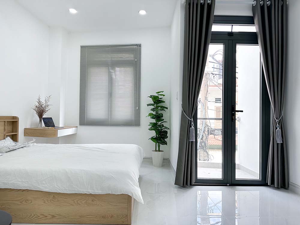 Nice serviced apartment for rent in District 10, Cach Mang Thang 8 Street.