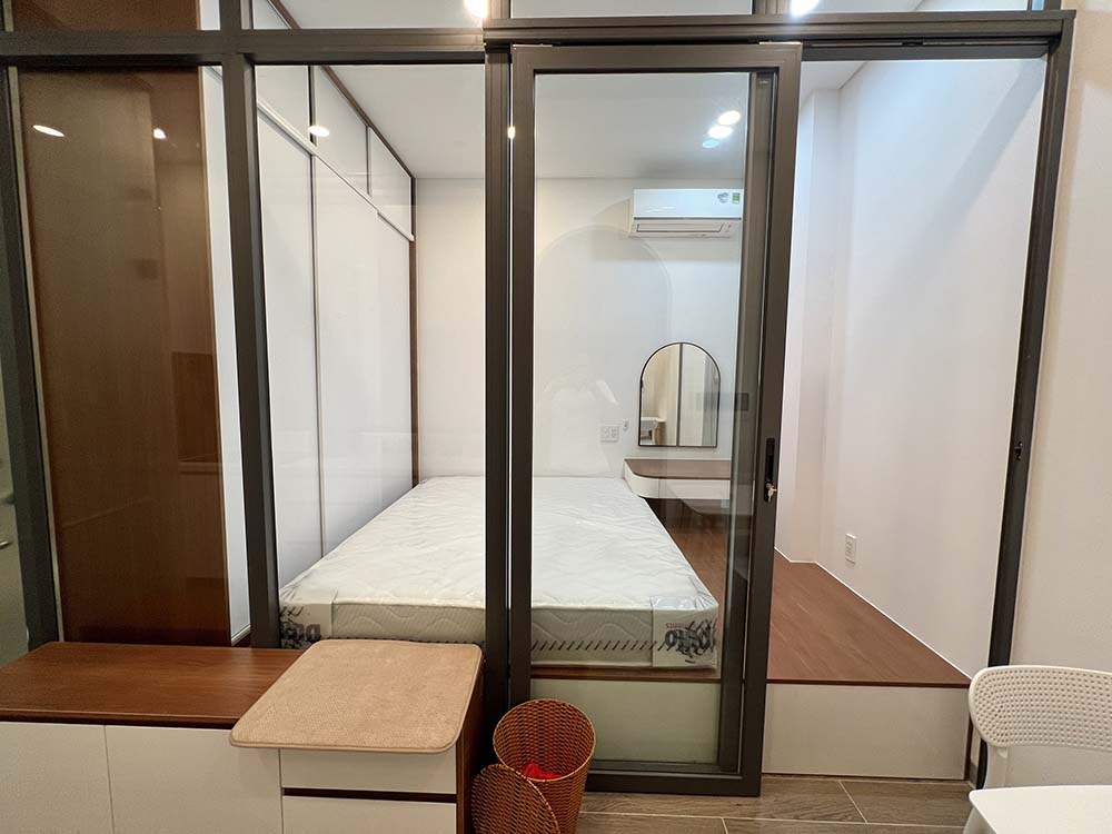 Nice studio serviced apartment for rent in Dakao Ward, Ly Van Phuc Street