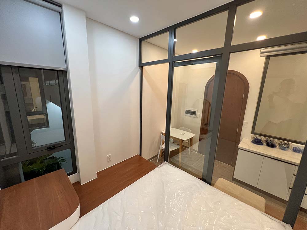Nice studio serviced apartment for rent in Dakao Ward, Ly Van Phuc Street