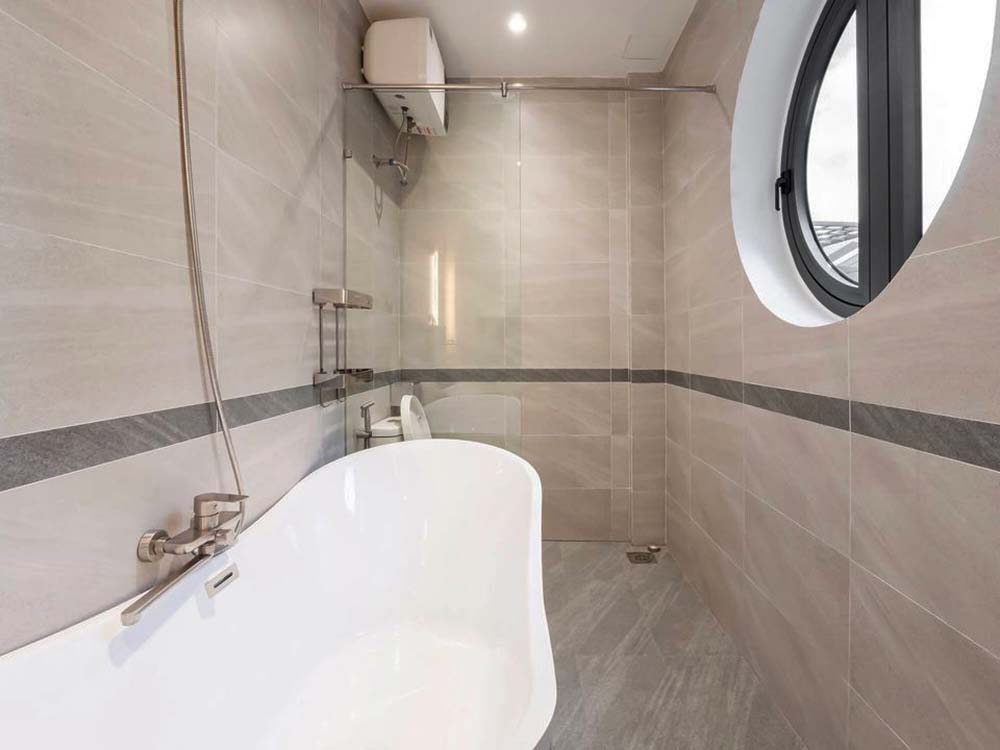New serviced apartment for lease on Nguyen Cuu Van Street, Binh Thanh District.