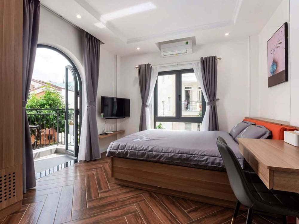 New serviced apartment for lease on Nguyen Cuu Van Street, Binh Thanh District.