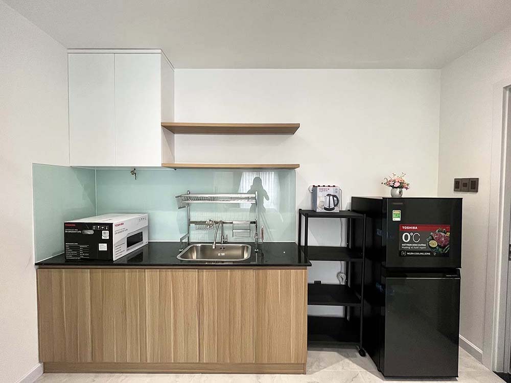 New serviced apartment for lease on Nguyen Cuu Van Street, Binh Thanh District.