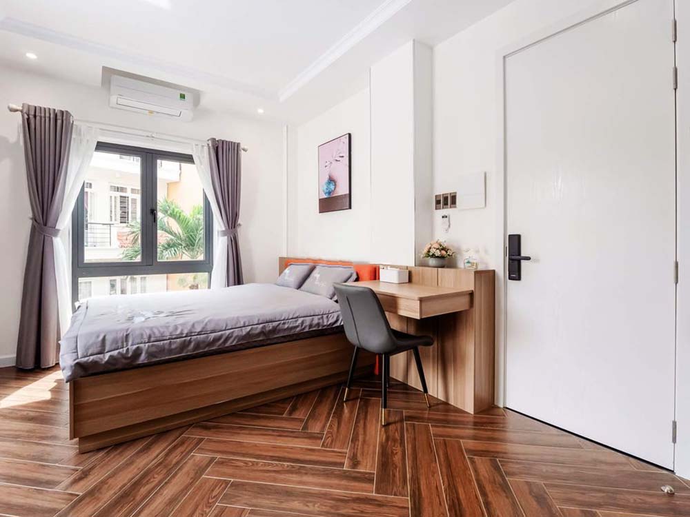 New serviced apartment for lease on Nguyen Cuu Van Street, Binh Thanh District.