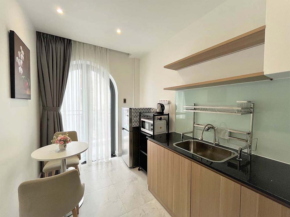 Modern style serviced apartment for lease on Nguyen Cuu Van Street, Binh Thanh Dist