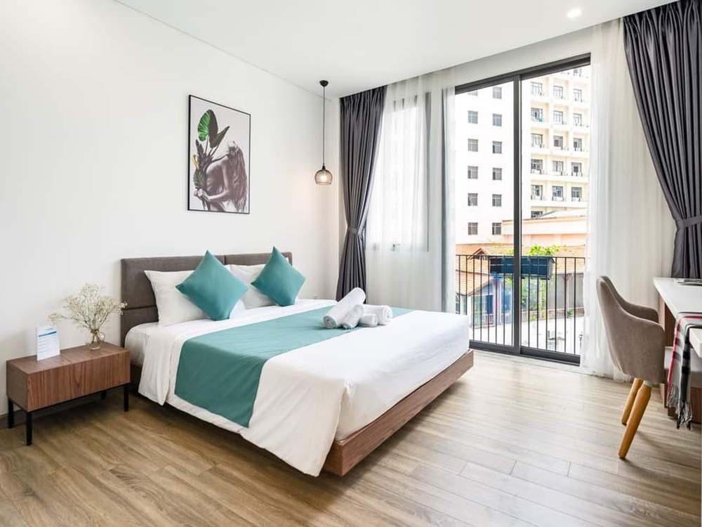 Studio serviced apartment for lease on Nguyen Trai Street, District 1
