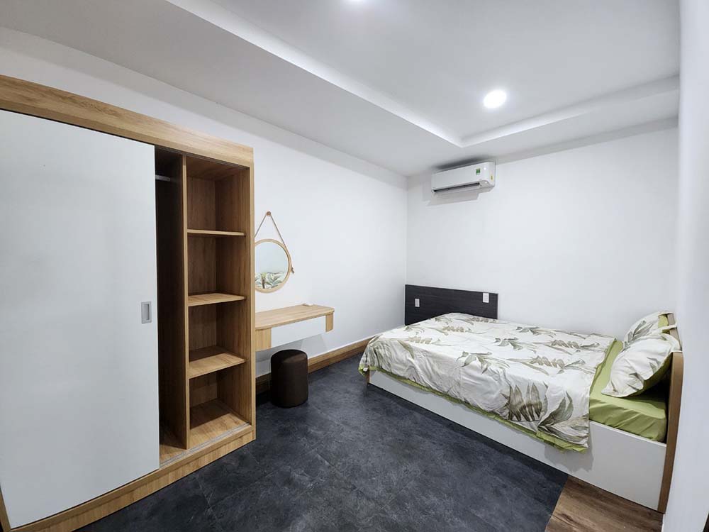 Two bedrooms serviced apartment for rent on Tran Ke Xuong Street, Phu Nhuan District