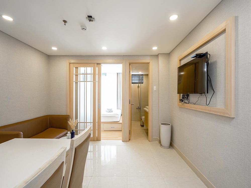Two bedrooms serviced apartment renting on Tran Khanh Du Street, Dakao Ward