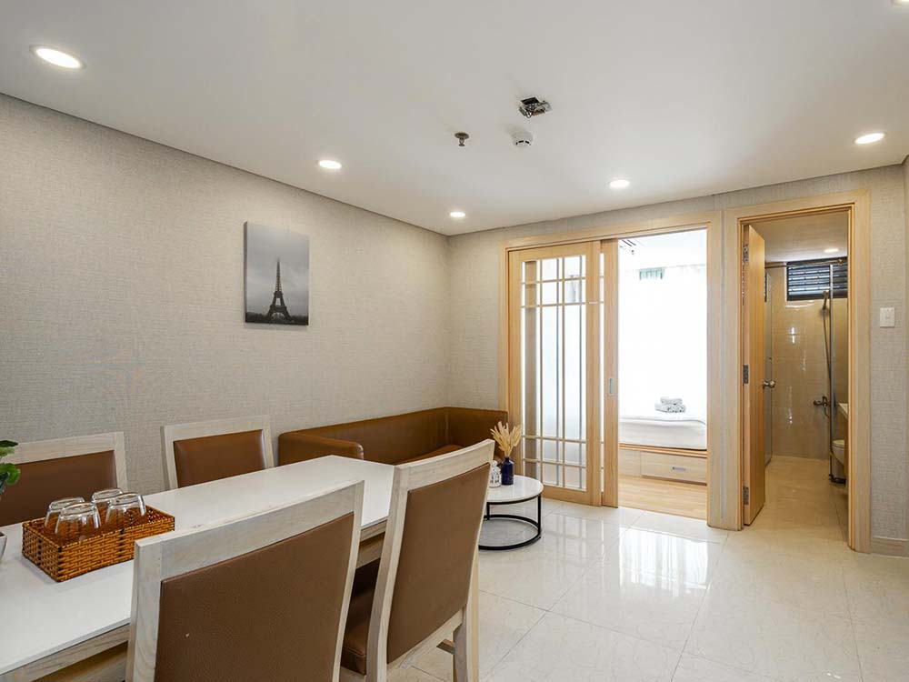 Two bedrooms serviced apartment renting on Tran Khanh Du Street, Dakao Ward