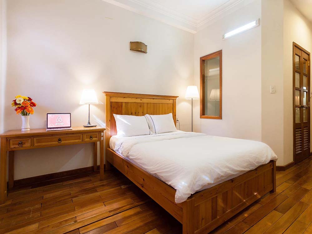 Oakwood serviced apartment for rent on Tran Huu Trang Street, Phu Nhuan District