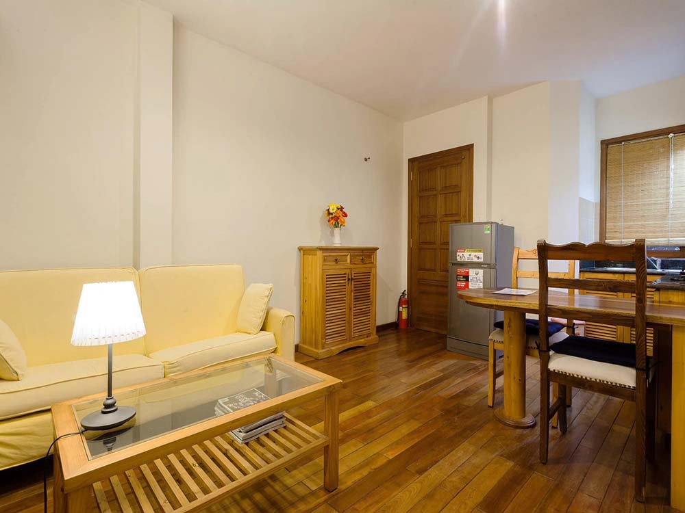 Oakwood serviced apartment for rent on Tran Huu Trang Street, Phu Nhuan District