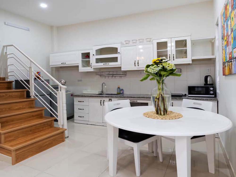 Cozy serviced apartment for rent on Nguyen Van Lac Street, Binh Thanh District