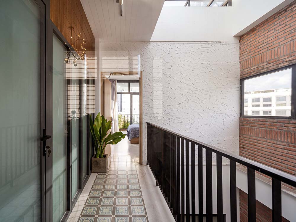 Bright-light penthouse serviced apartment for rent in Binh Thanh District Saigon
