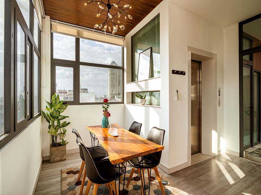 Bright-light penthouse serviced apartment for rent in Binh Thanh District Saigon