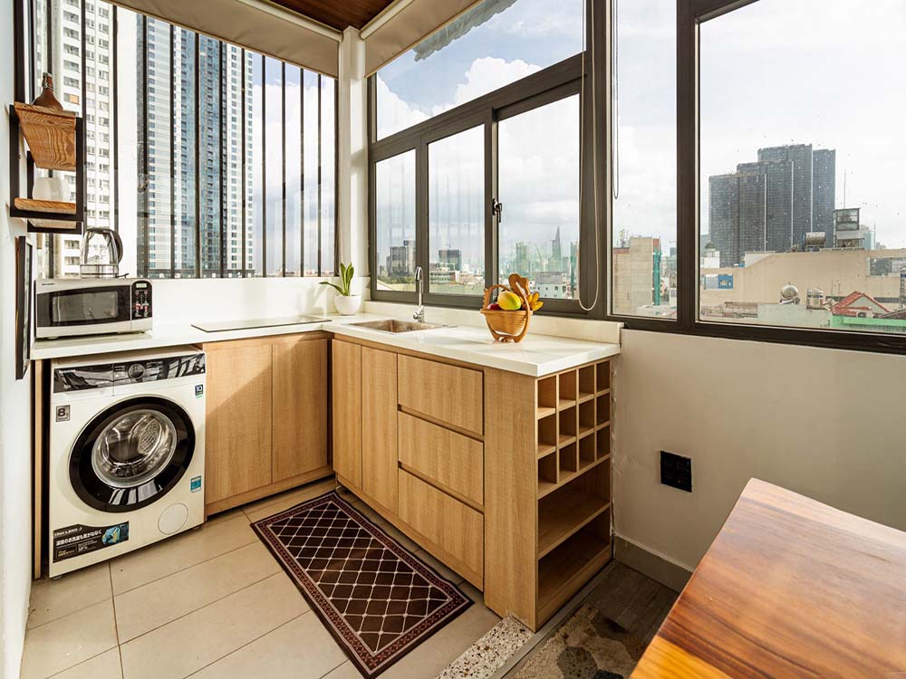 Bright-light penthouse serviced apartment for rent in Binh Thanh District Saigon