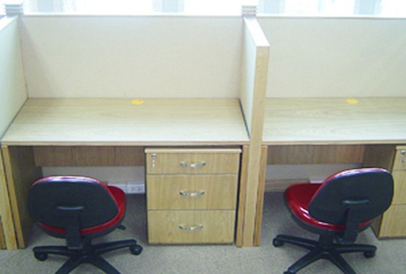 Cheap office for rent on Le Thanh Ton street District 1 .