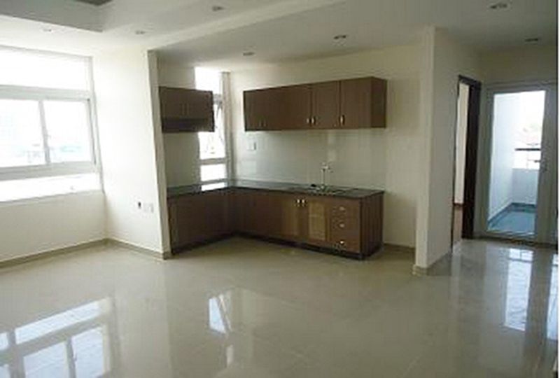 Unfurnished Apartment for rent in Phu Dat building Binh Thanh District .