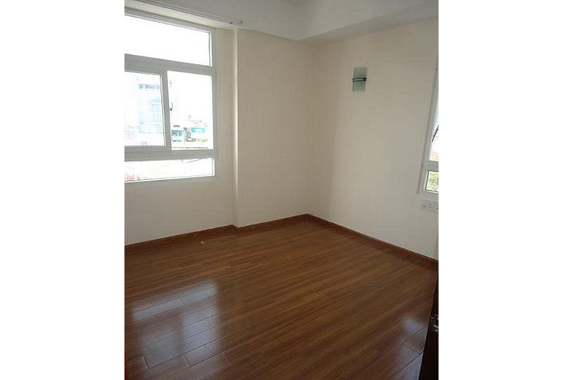 Unfurnished Apartment for rent in Phu Dat building Binh Thanh District .
