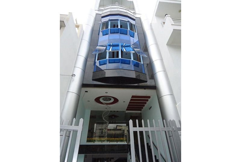 Nice house for rent on Le Thi Rieng street Ben Thanh Ward District 1 - Rental  : 3500USD
