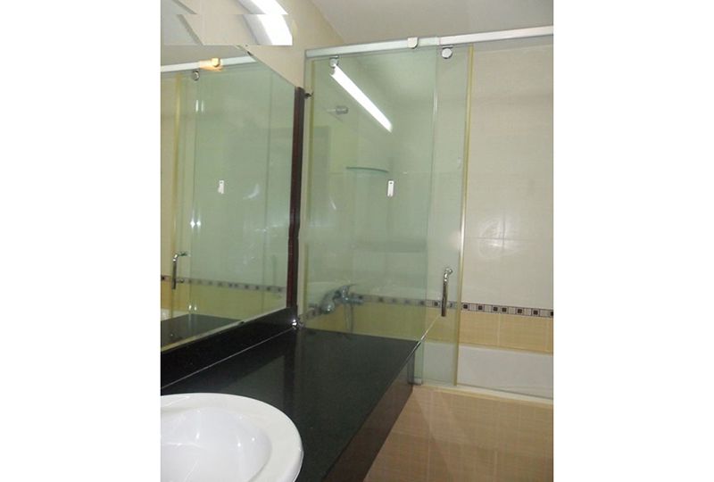 Nice apartment for rent in Sailing Tower Pasteur street District 1