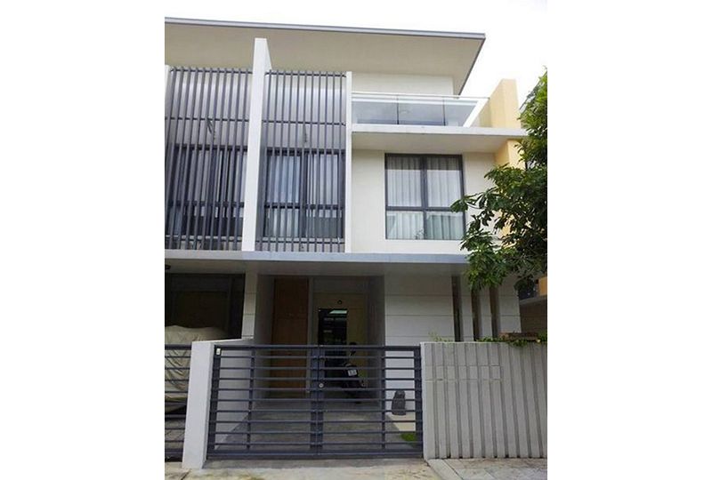 Villa for rent in The Garland, District 9  - Rental: 1000USD  ( Negotiable )
