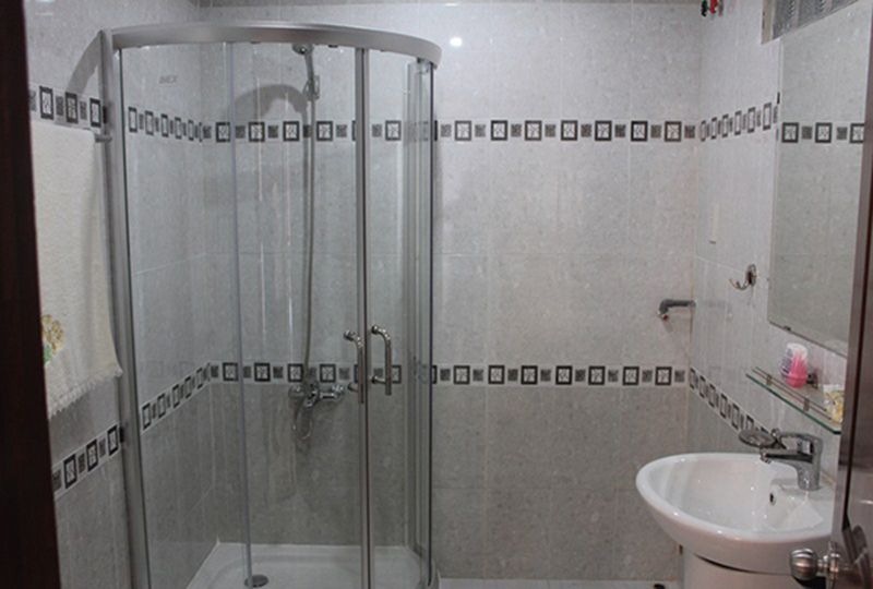 Nice serviced apartment for rent in Phu Nhuan district - Rental : 680USD