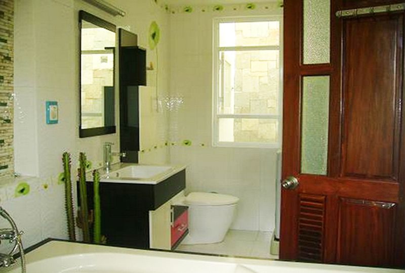 House for rent on Ly Thai To street District 10 - Rental : 1200USD