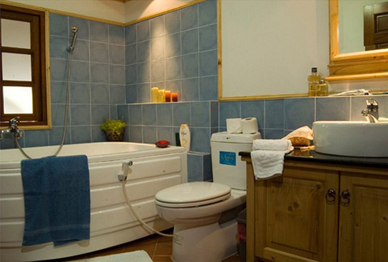 Nice serviced apartment for rent on Huynh Tinh Cua street District 3 - Saigon