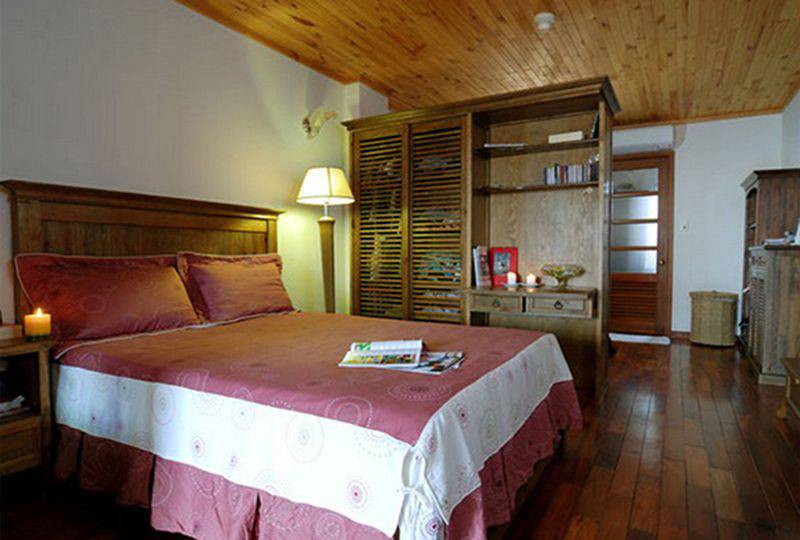 Brand new serviced apartment for rent in quiet area Phu Nhuan district