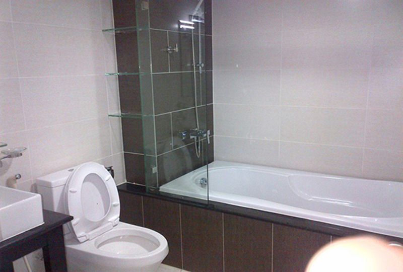 Brand new serviced apartment for rent on Pham Ngu Lao street District 1