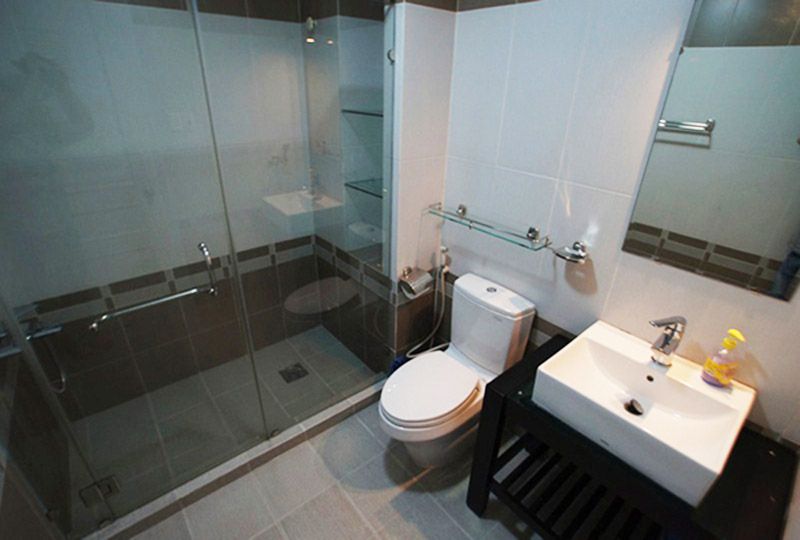 Nice serviced apartment for rent in Pham Ngu lao st  Dist 1 Rental $1500